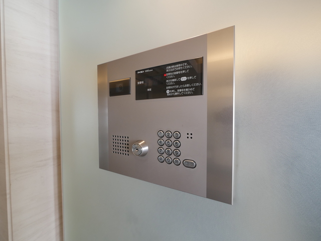 エントランス　★オートロック付きのセキュリティ充実マンションです★