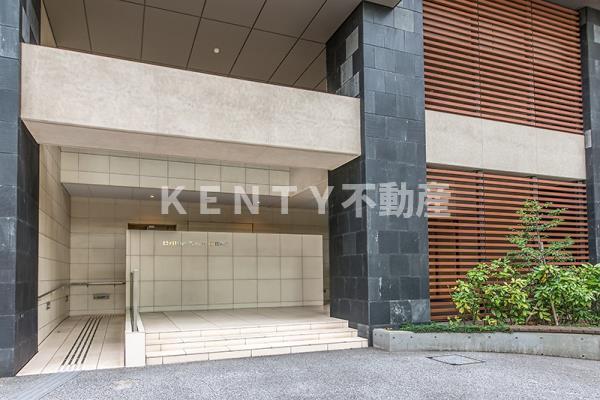 エントランス　清潔なエントランスです