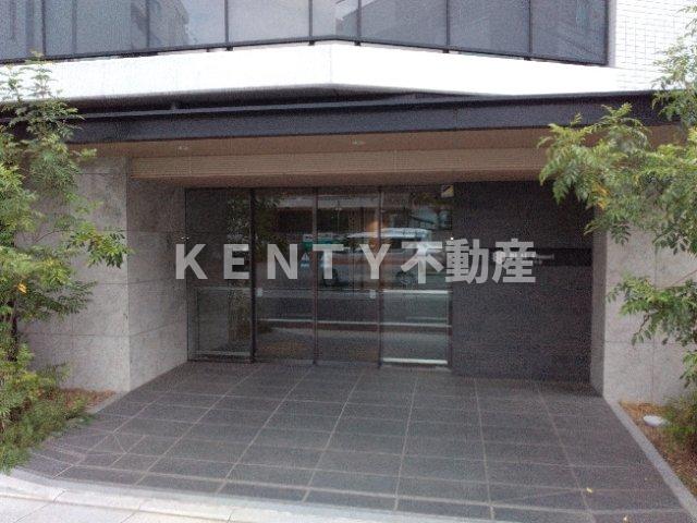 エントランス　ゆとりのあるエントランスです