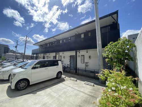 建物外観　駐車場