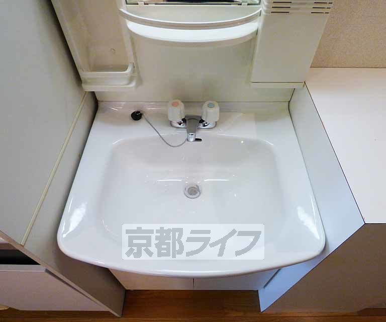 洗面設備　独立洗面台です。