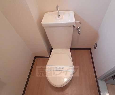 トイレ　清潔感のある洋式トイレ。