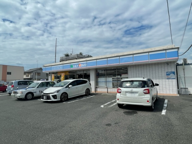 コンビニ　ローソン 中川的場町店（コンビニ）まで483m