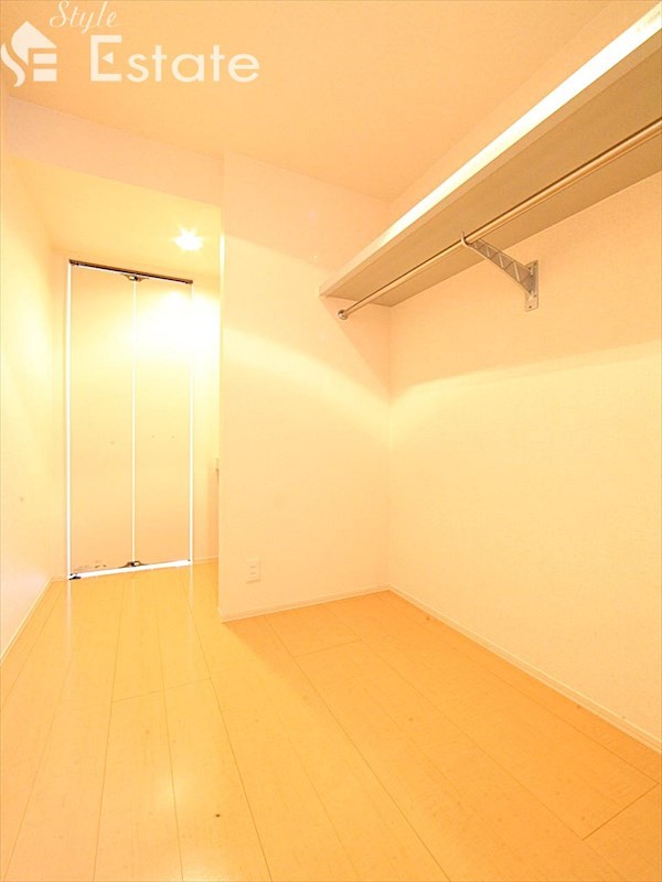 収納　ウォークインクローゼット