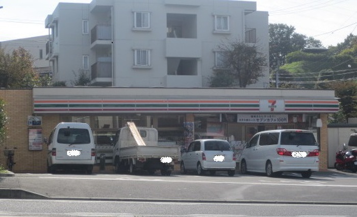 コンビニ　セブイレブン横浜下倉田町店（コンビニ）まで310m