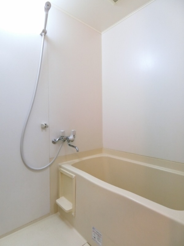 バス・シャワールーム　図面と現状に相違がある場合には現状を優先