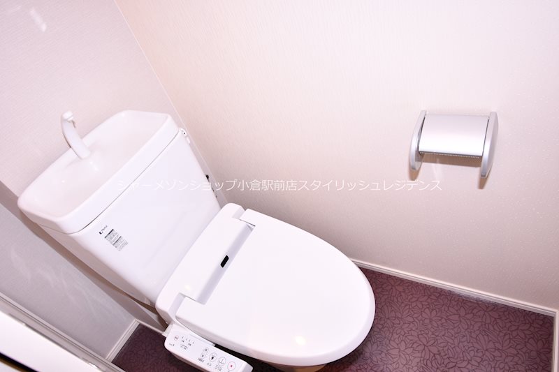 トイレ　温水洗浄便座