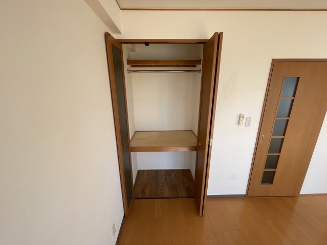 収納　同物件別部屋写真