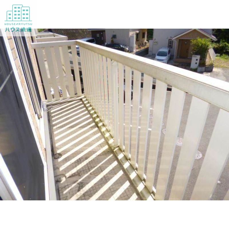 バルコニー　＊写真は別号室です