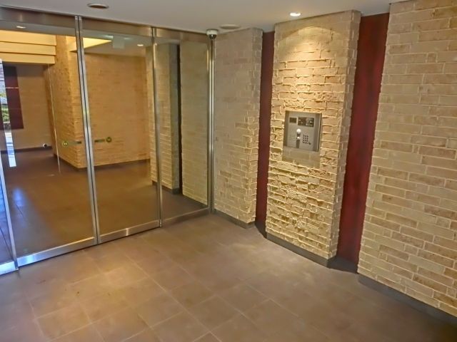 ロビー　オートロック完備