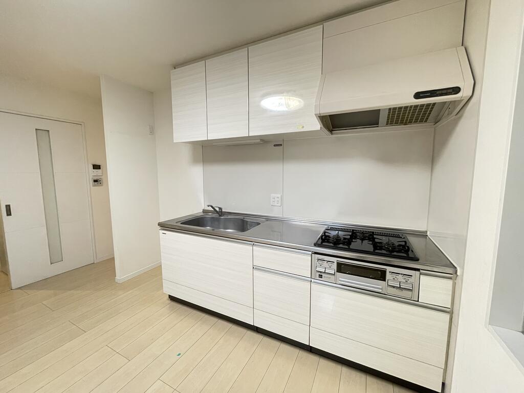 キッチン　※クリーニング前の写真です