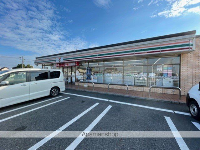 コンビニ　セブンイレブン（コンビニ）まで604m