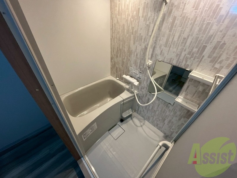 バス・シャワールーム　お風呂になります。一日の疲れを癒してくださいね。