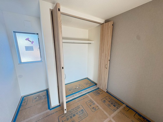 収納　※別部屋の写真です。