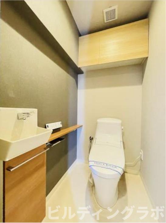 トイレ　別号室参考画像です。