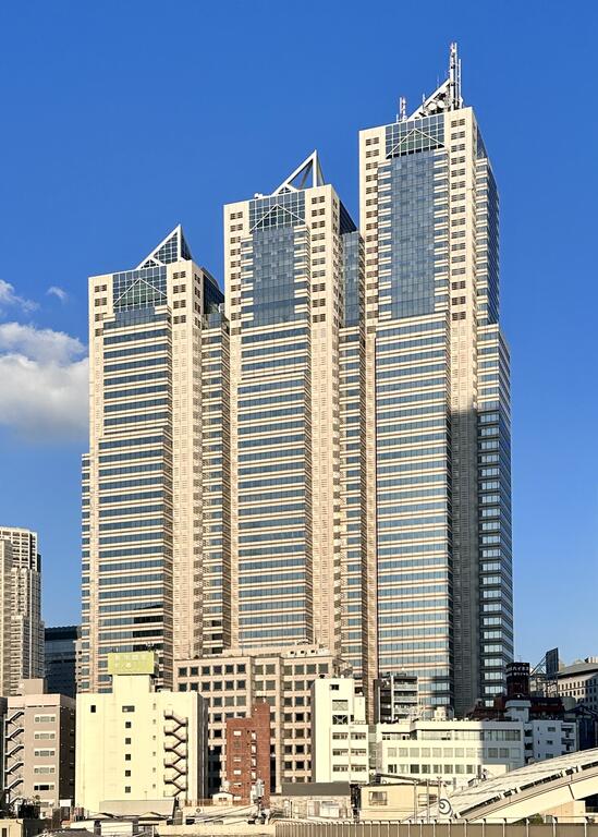 ショッピングセンター　新宿パークタワー（ショッピングセンター）まで480m