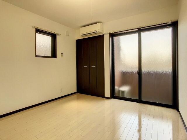 居室・リビング　102号室参照