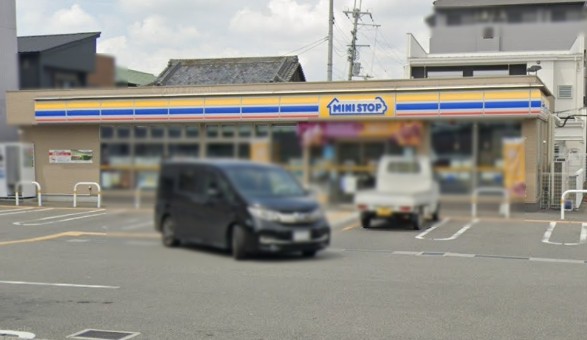コンビニ　ミニストップ 東大阪若江北町店（コンビニ）まで395m