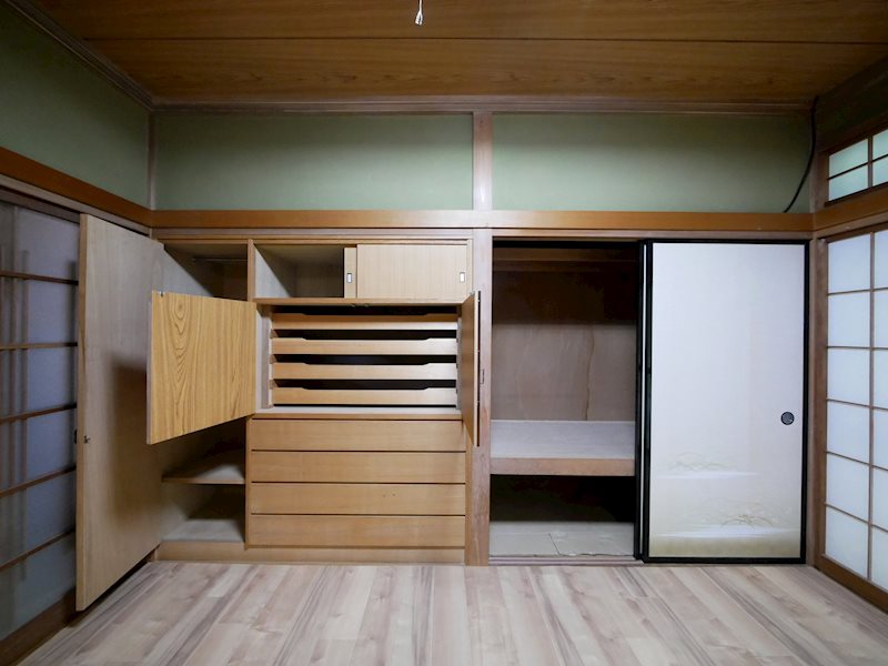 収納　押入（1階洋室）