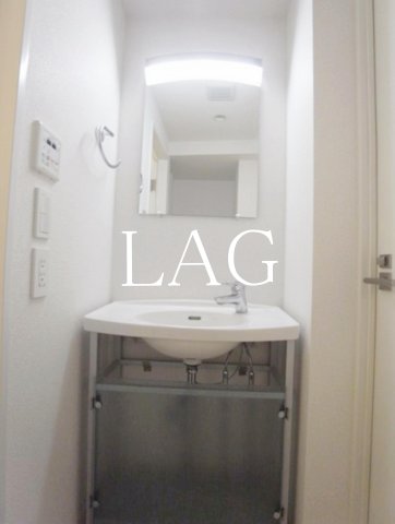洗面設備　独立洗面台です。
