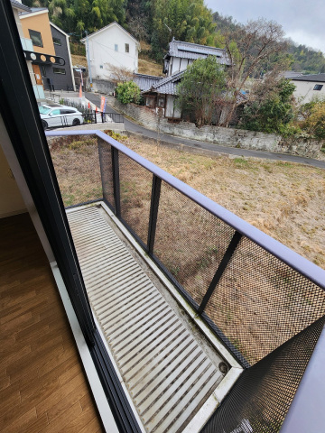 バルコニー　同物件別号室の写真です。