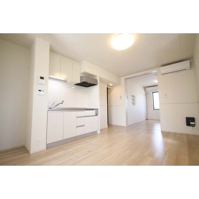 居室・リビング　※写真は１０３にて撮影