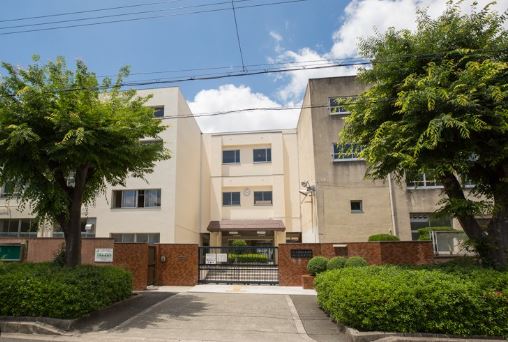 中学校　大阪市立淡路中学校（中学校）まで805m