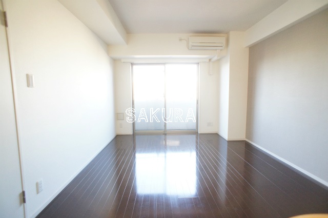 居室・リビング　使いやすい形の為、レイアウトを楽しめます♪