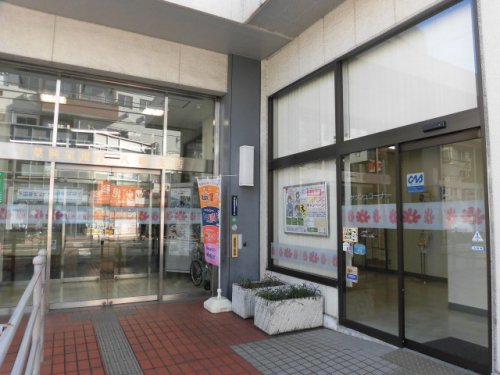 銀行　千葉興業銀行八幡支店（銀行）まで273m