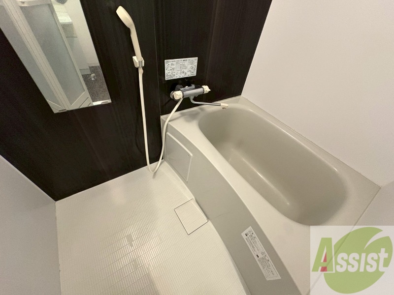 バス・シャワールーム　疲れを癒すには湯船でゆっくりするのが良いですよ。