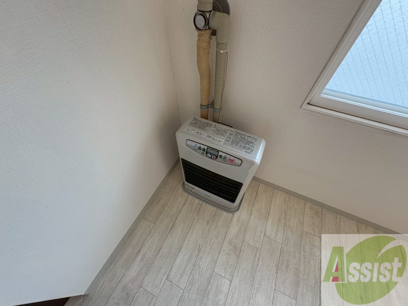 その他設備　灯油暖房が設置されているので冬場も快適です！