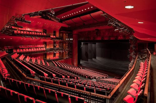 その他　神奈川芸術劇場（その他）まで163m