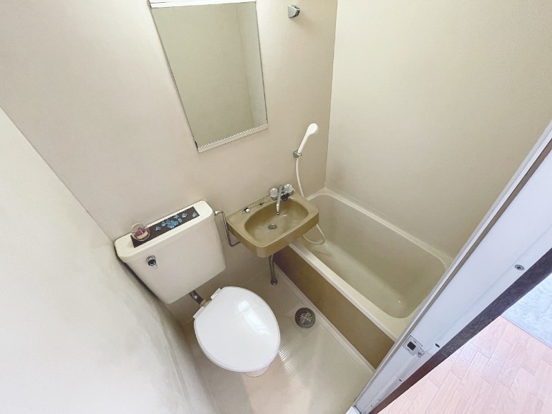 バス・シャワールーム