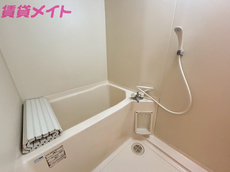 バス・シャワールーム　同型参考写真です。