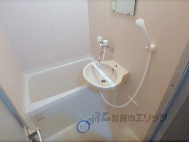 バス・シャワールーム　バス