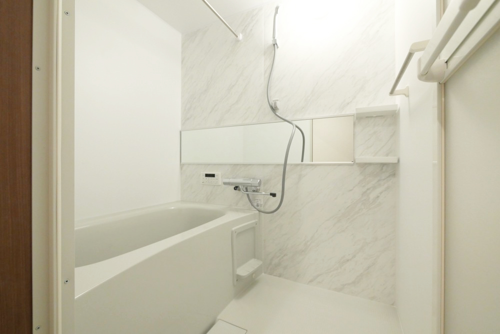 バス・シャワールーム　バス・シャワールーム