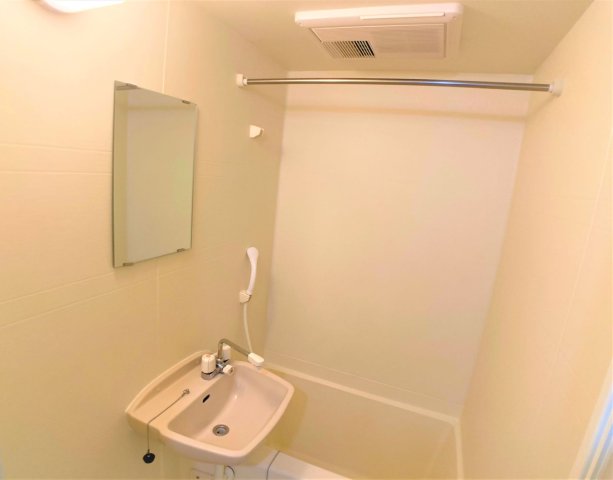 バス・シャワールーム　設備仕様は号室により異なる為、現況を優先とします。