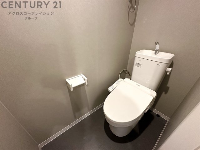 トイレ　温水洗浄便座付きのトイレです！