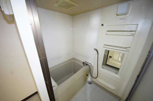 バス・シャワールーム　洗髪洗面化粧台