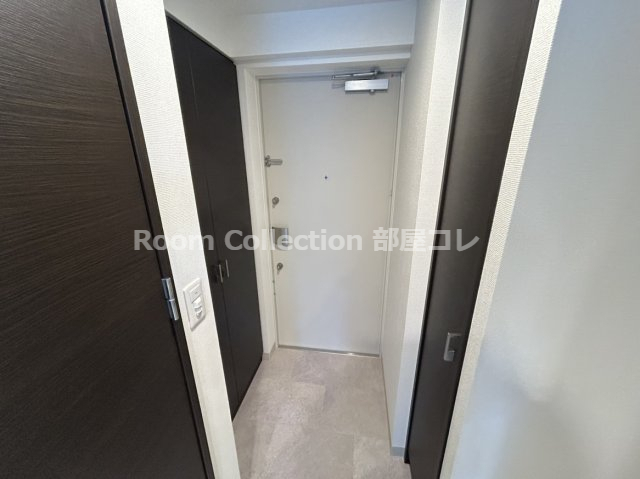 玄関　※同物件他部屋写真 反転、色違いの場合有 現況優先