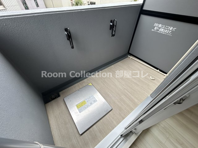 バルコニー　※同物件他部屋写真 反転、色違いの場合有 現況優先