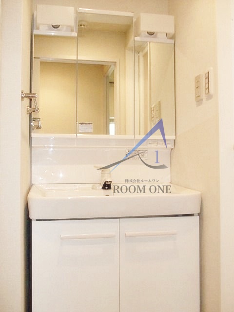 洗面設備　洗面台です。