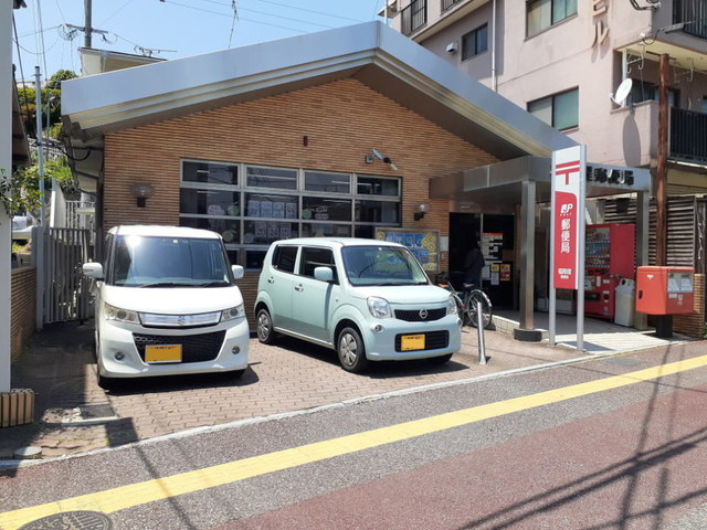 郵便局　福岡堤郵便局（郵便局）まで593m