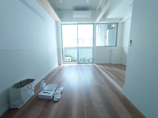 居室・リビング　別の部屋