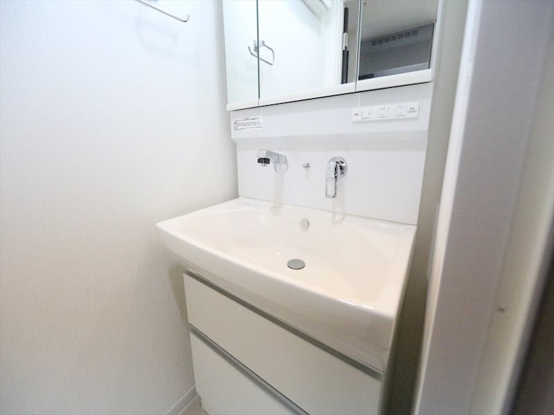 洗面設備　脱衣所　独立洗面台（シャンプードレッサー）