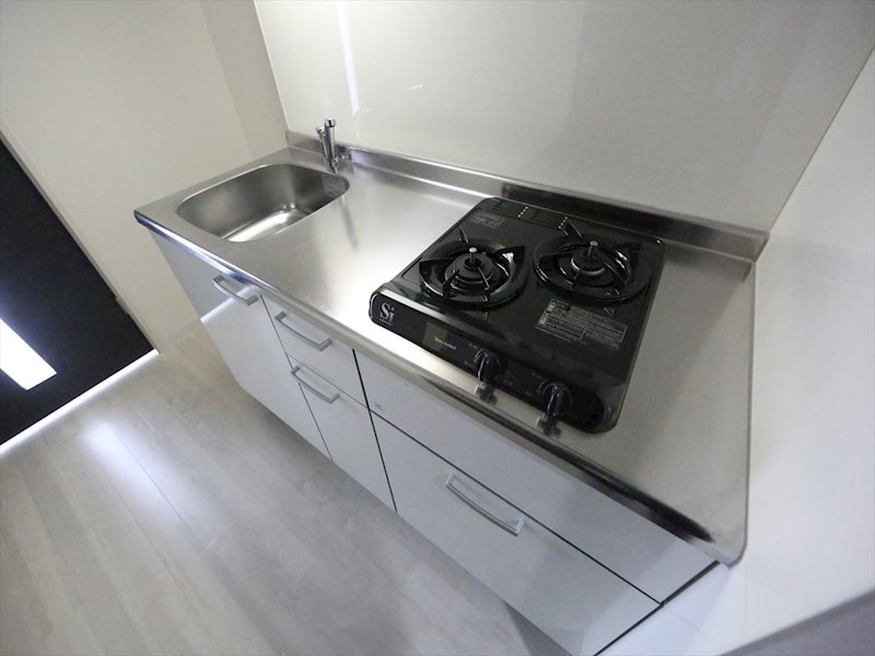 キッチン　システムキッチンガス（ガス2口）冷蔵庫・レンジ等用意できます