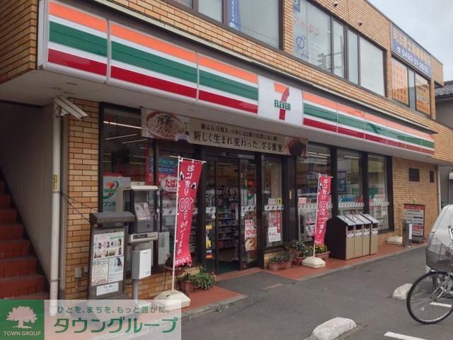 コンビニ　セブンイレブン高坂駅西口店（コンビニ）まで186m