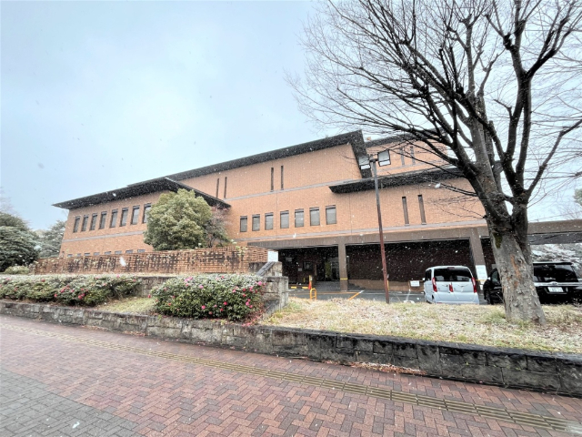 図書館　名古屋市鶴舞中央図書館（図書館）まで2223m