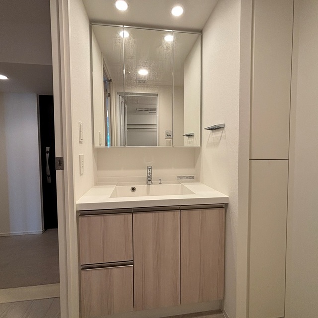 洗面設備　※写真は同タイプ住戸です。