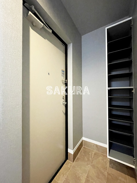 玄関　ゆったりとした玄関スペースです♪